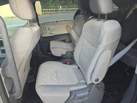 2021 Toyota Sienna LE 8 Passenger