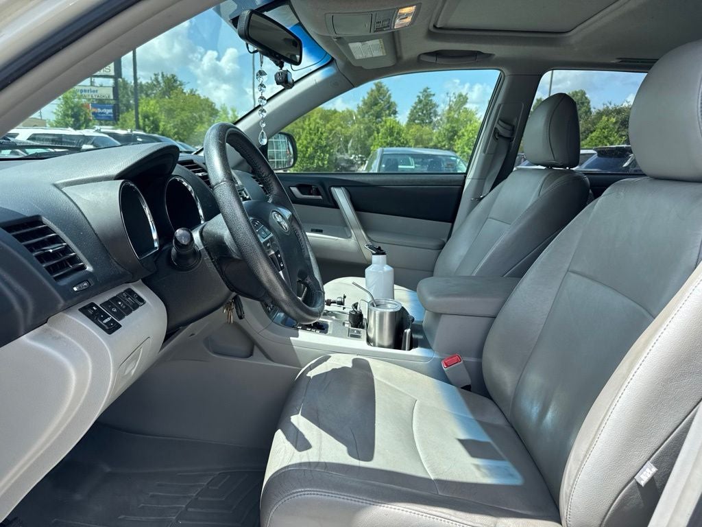 2013 Toyota Highlander SE