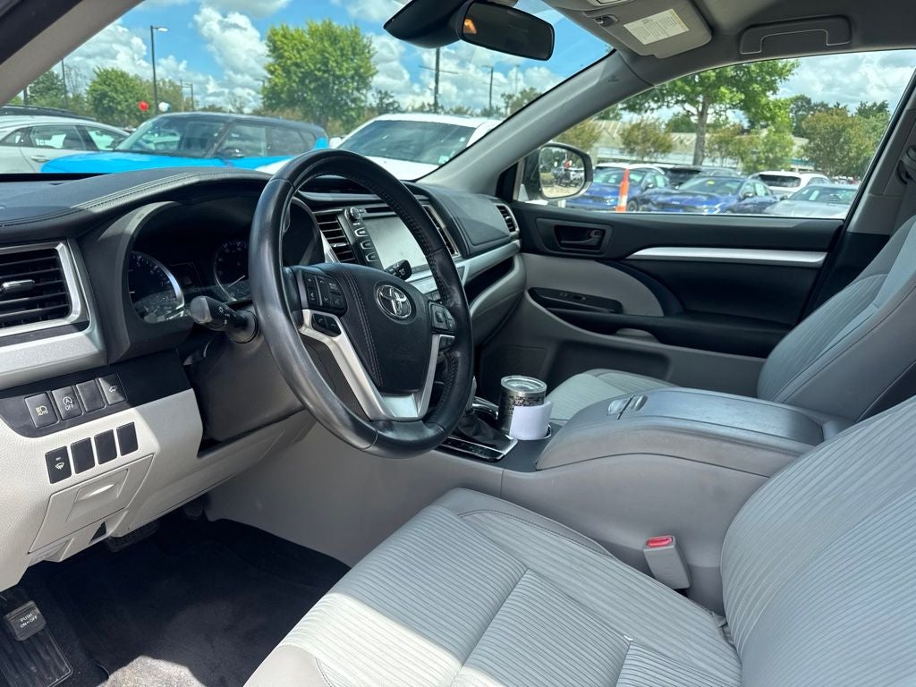 2017 Toyota Highlander LE