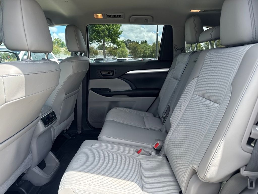 2017 Toyota Highlander LE