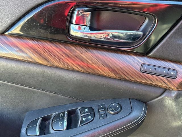 2017 Nissan Maxima Platinum