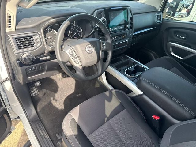 2024 Nissan Titan SV