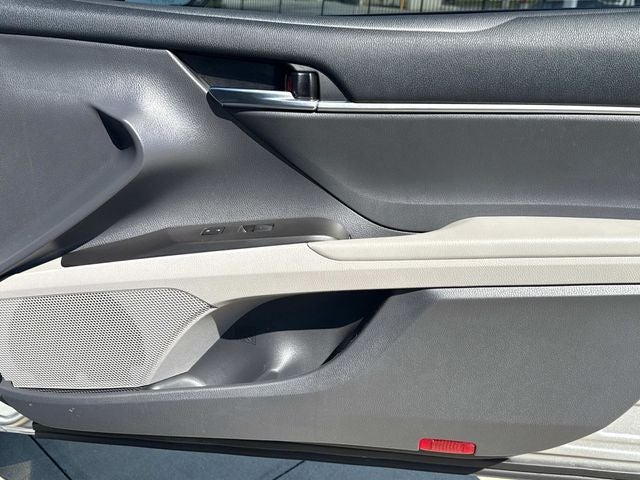 2021 Toyota Camry Hybrid SE