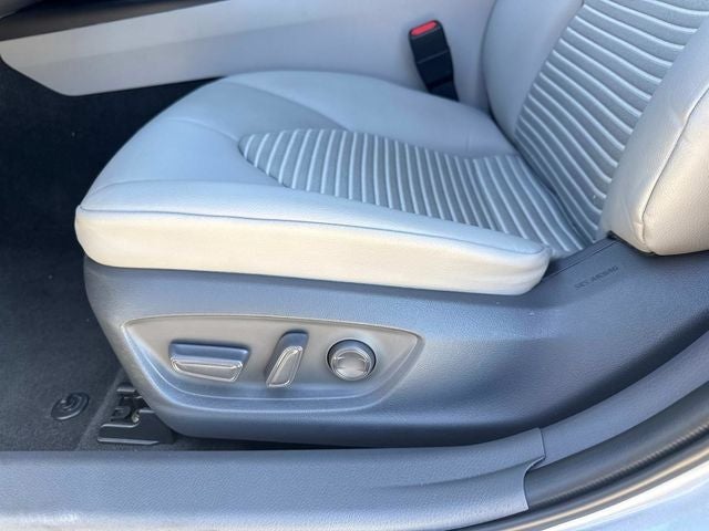 2021 Toyota Camry Hybrid SE