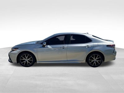 2021 Toyota Camry Hybrid SE