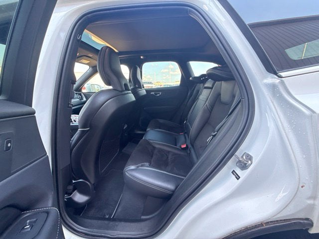 2019 Volvo XC60 Hybrid T8 R-Design