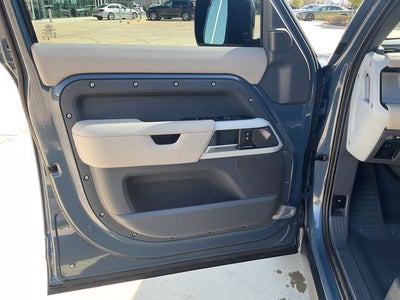 2024 Land Rover Defender S