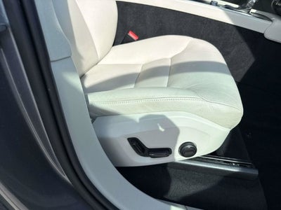 2019 Volvo XC90 Momentum