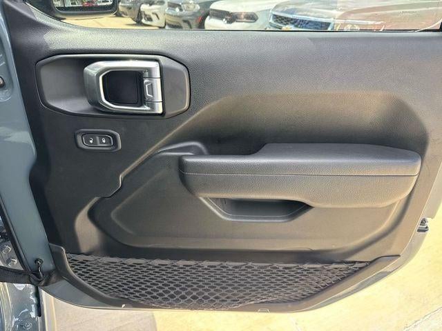 2025 Jeep Wrangler 4-Door Willys 4x4