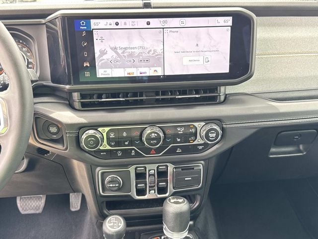 2024 Jeep Wrangler 4-Door Sahara 4x4