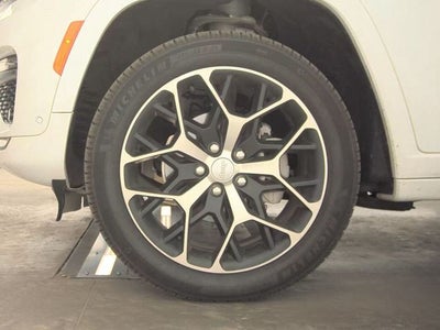 2022 Jeep Grand Cherokee Summit