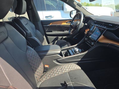 2022 Jeep Grand Cherokee Summit