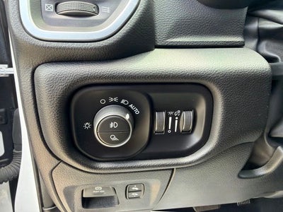 2025 RAM 1500 Big Horn Crew Cab 4x4 5'7' Box