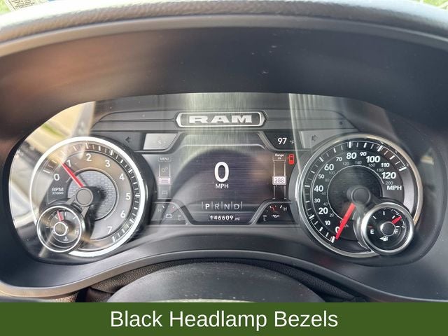 2022 RAM 1500 Big Horn Crew Cab 4x4 5'7' Box