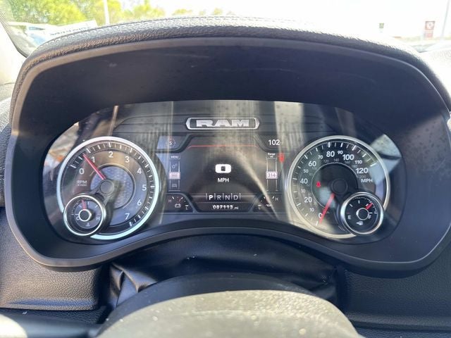 2022 RAM 1500 Laramie Crew Cab 4x4 5'7' Box