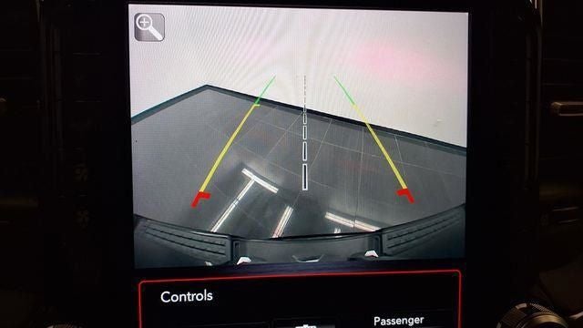 2020 RAM 1500 Laramie Crew Cab 4x4 5'7' Box