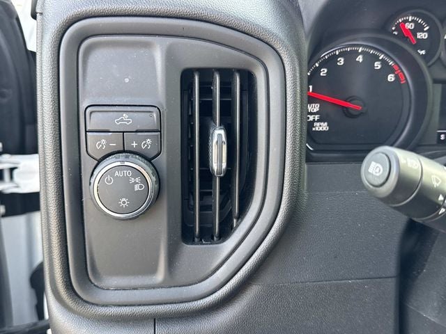 2022 Chevrolet Silverado 1500 2WD Crew Cab Short Bed Custom