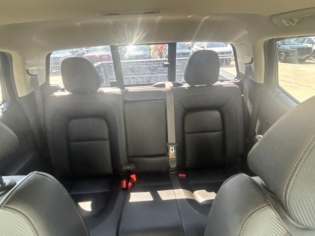 2022 GMC Canyon 4WD Crew Cab Short Box AT4 - Leather