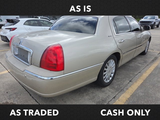 2005 Lincoln Town Car Signature