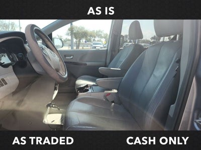 2013 Toyota Sienna XLE 8 Passenger