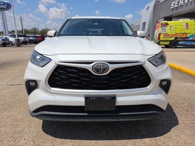2020 Toyota Highlander LE