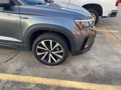 2024 Volkswagen Taos 1.5T SE