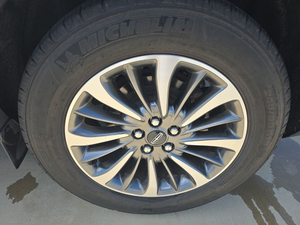 2022 Lincoln Nautilus Standard