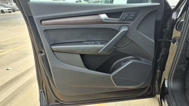 2024 Audi Q5 45 S line Premium quattro