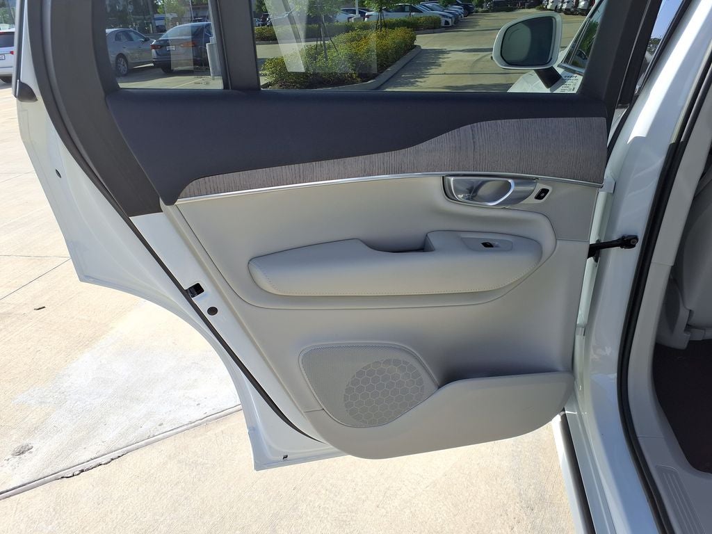2023 Volvo XC90 B6 Core