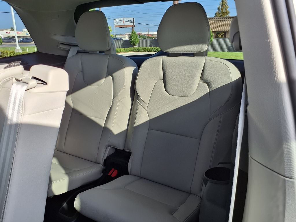 2023 Volvo XC90 B6 Core