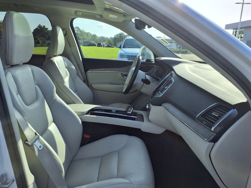 2023 Volvo XC90 B6 Core