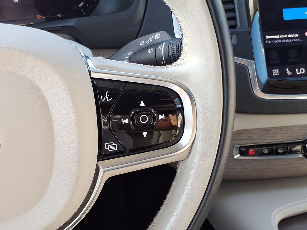 2023 Volvo XC90 B6 Core