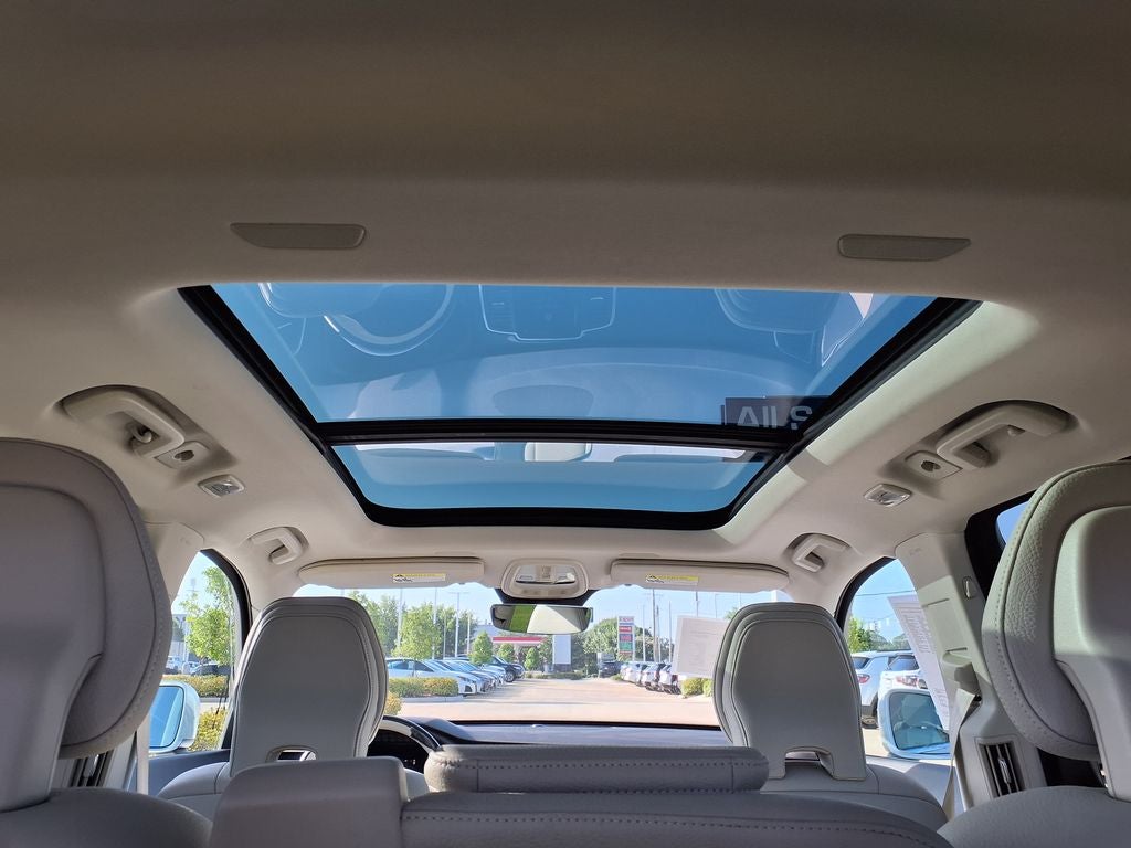 2023 Volvo XC90 B6 Core