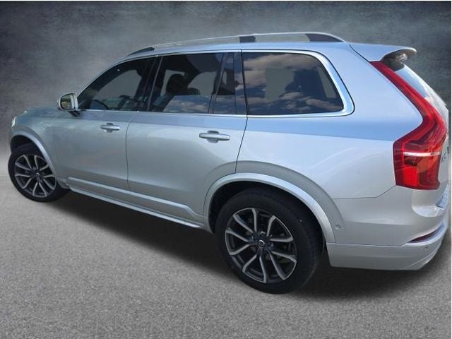 2018 Volvo XC90 T6 Momentum