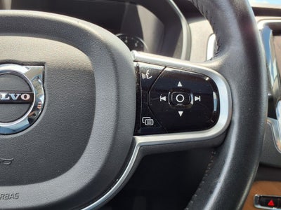 2021 Volvo XC90 T6 Momentum