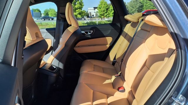 2020 Volvo XC60 T6 Momentum