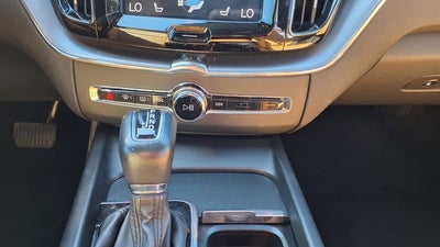 2020 Volvo XC60 T6 Momentum