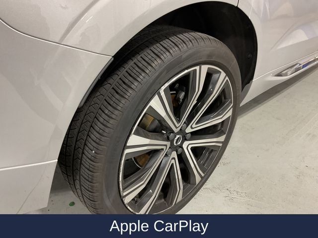 2023 Volvo XC60 B5 Ultimate Bright Theme