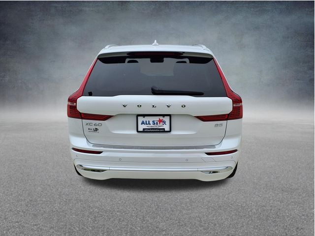 2023 Volvo XC60 B5 Ultimate Bright Theme