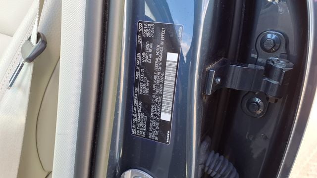 2023 Volvo XC60 B5 Plus Dark Theme