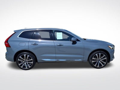 2023 Volvo XC60 B5 Ultimate Bright Theme