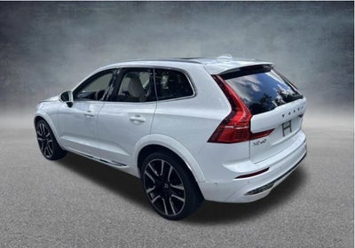 2023 Volvo XC60 B5 Ultimate Bright Theme