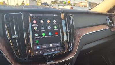 2024 Volvo XC60 B5 Plus Dark Theme