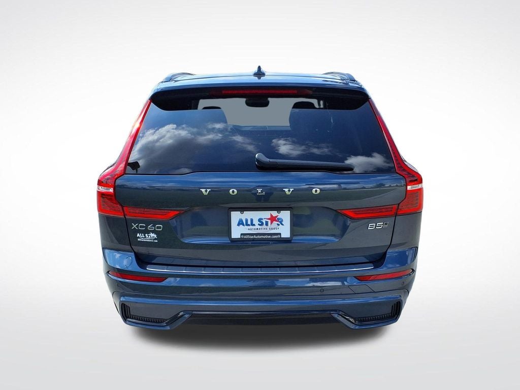 2023 Volvo XC60 B5 Plus Dark Theme