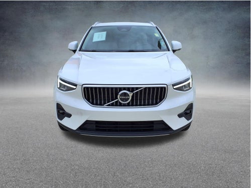 2023 Volvo XC40 B5 Plus Bright Theme