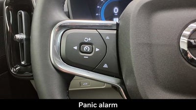 2023 Volvo XC40 B5 Plus Bright Theme