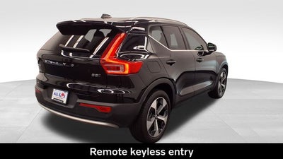 2023 Volvo XC40 B5 Plus Bright Theme