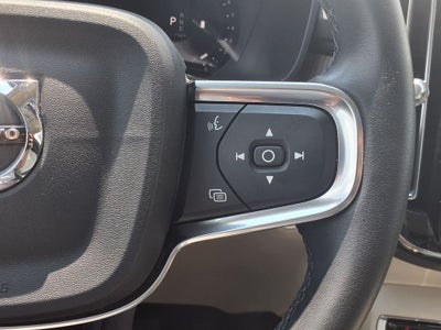 2024 Volvo XC40 B5 Plus Bright Theme