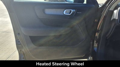 2024 Volvo XC40 B5 Plus Dark Theme