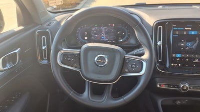 2024 Volvo XC40 B5 Plus Dark Theme